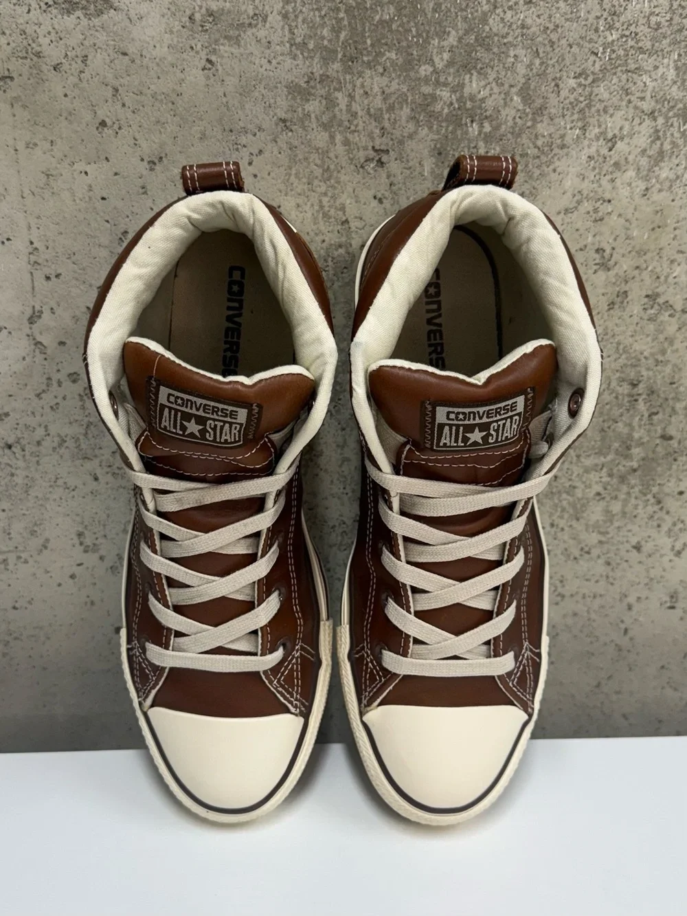 Converse Chuck Taylor Pinecone Brown Leather Sneakers Men’s 8